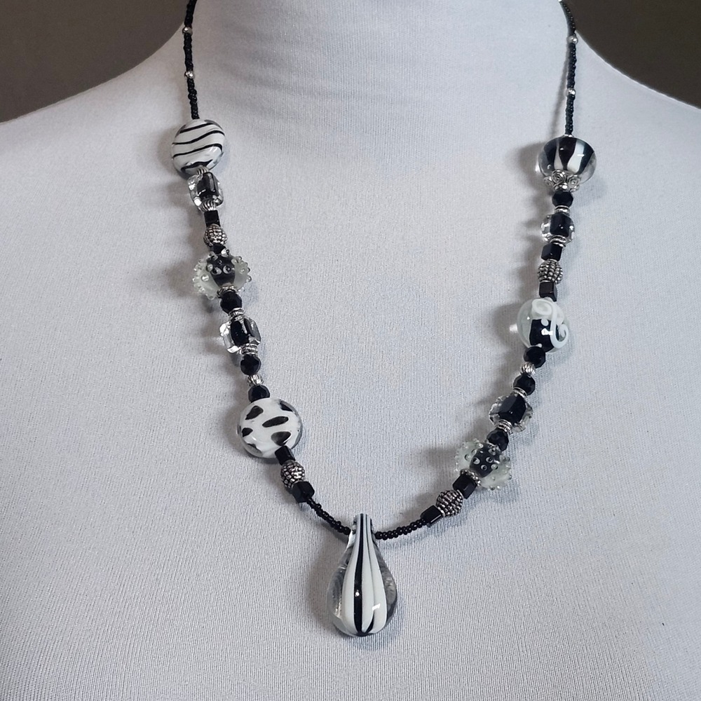 Black White‎ Glass Beaded Necklace Artisan Crafted Statement Jewelry